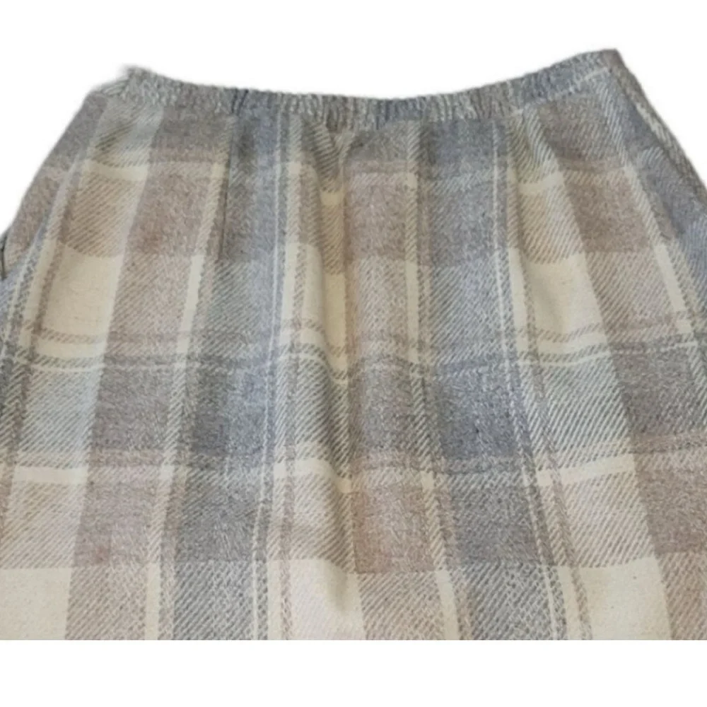 Vintage Plaid Wool Blend A-Line Skirt - Picture 4 of 8